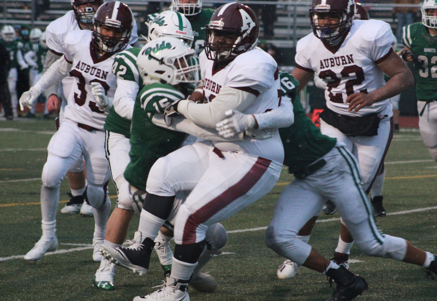 Football: Auburn vs. F-M - 8